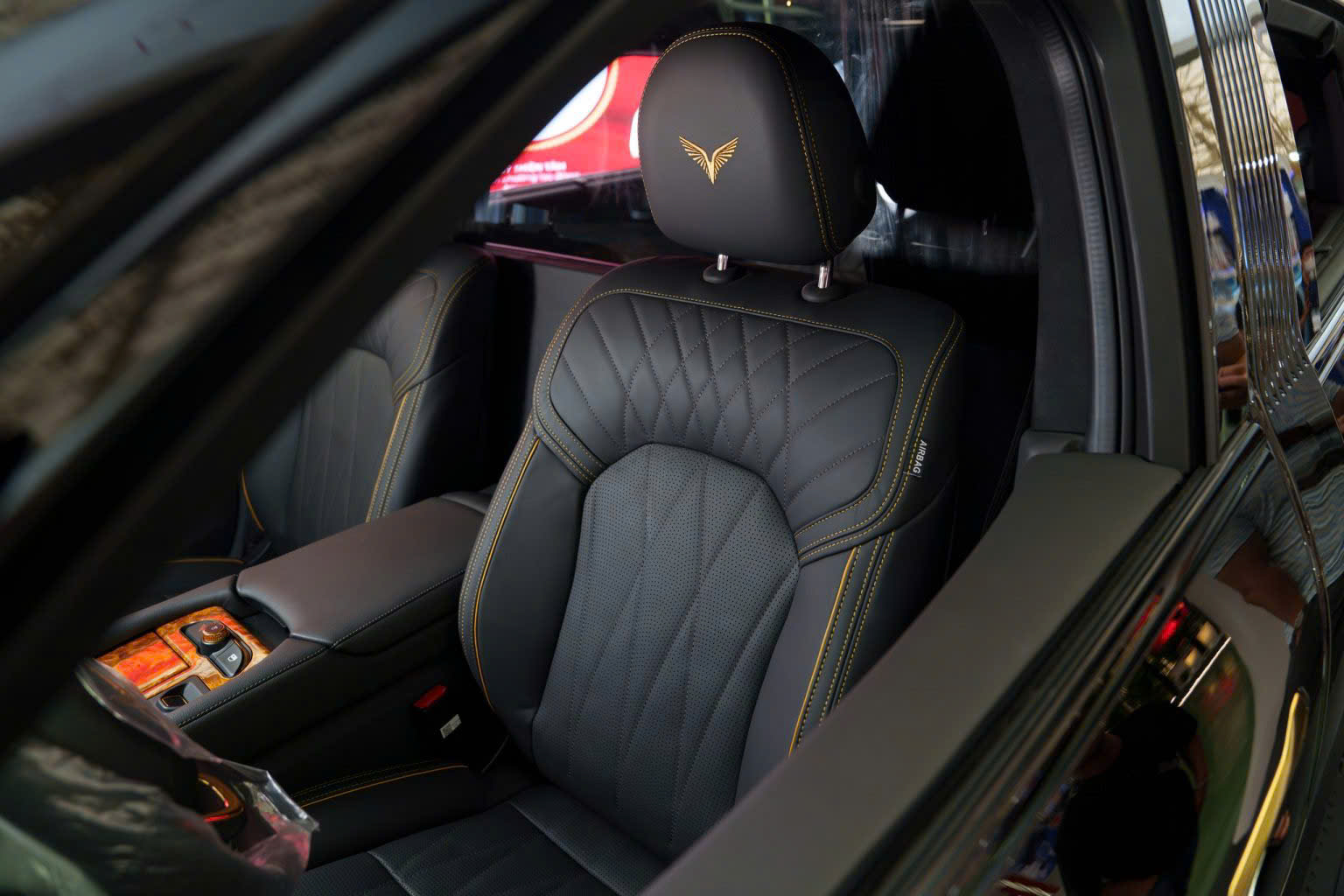 VinFast Lạc Hồng 900 LX -SUV điện cao cấp 10 VinFast Lạc Hồng 900 LX -SUV điện cao cấp 1787976180942 2067430308829047227 8703236193292105155 165d6f2ae4bbb75e5f93b4572fb3899c VinFast Lạc Hồng 900 LX -SUV điện cao cấp