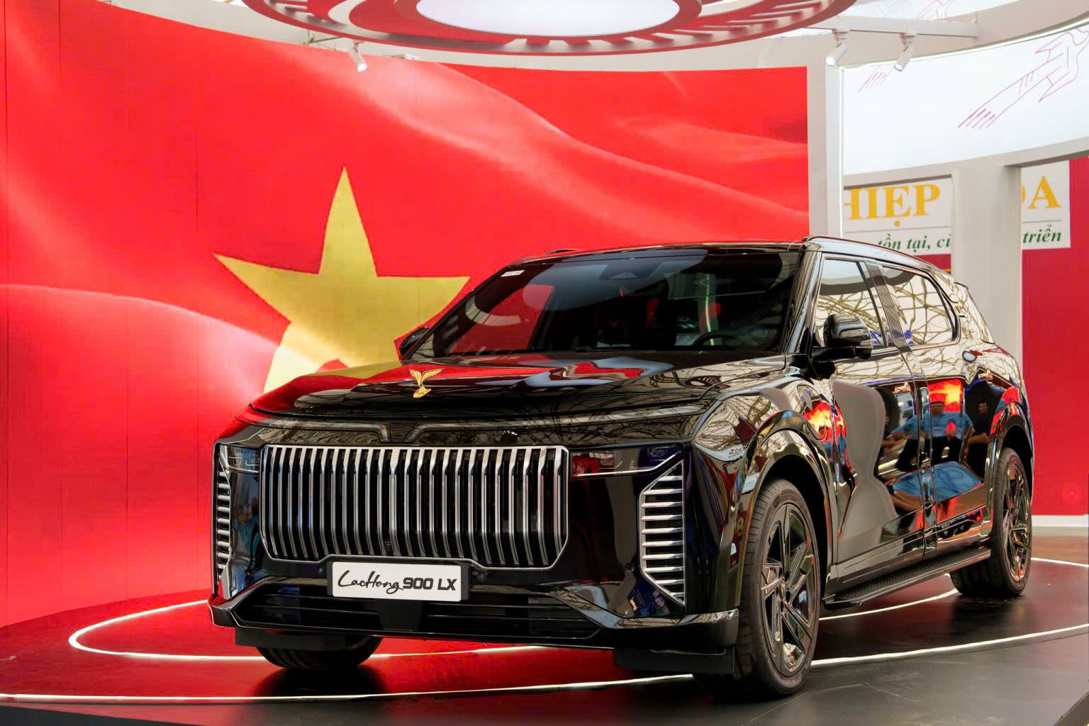 VinFast Lạc Hồng 900 LX -SUV điện cao cấp 5 VinFast Lạc Hồng 900 LX -SUV điện cao cấp 1787976181027 2067430308829047227 8703236193292105155 68b710448357dca254ab3123fceffba6 VinFast Lạc Hồng 900 LX -SUV điện cao cấp