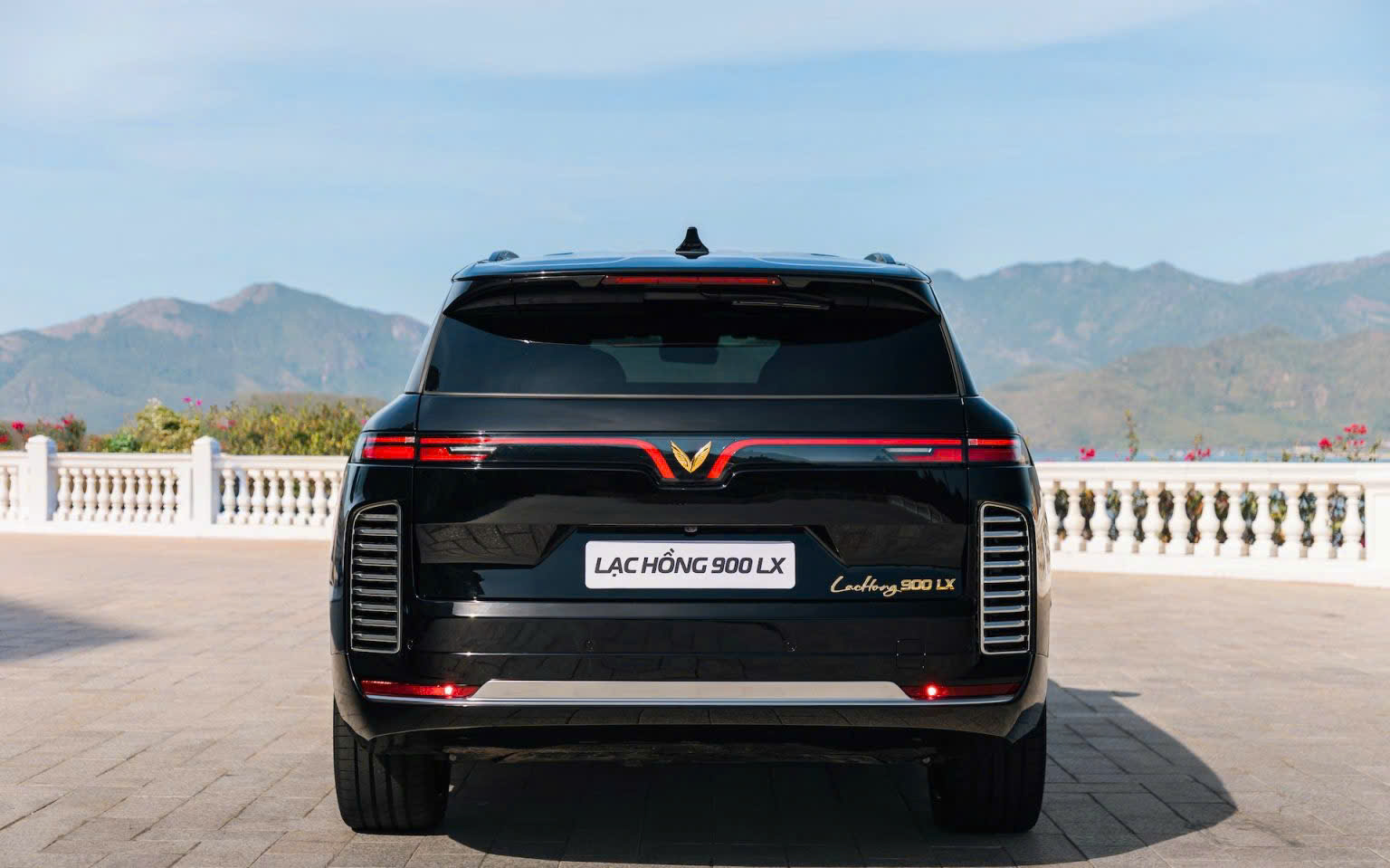 VinFast Lạc Hồng 900 LX -SUV điện cao cấp 6 VinFast Lạc Hồng 900 LX -SUV điện cao cấp 1787976181047 2067430308829047227 8703236193292105155 50ac296e6bdcbc96a10a1581c5705c8e VinFast Lạc Hồng 900 LX -SUV điện cao cấp